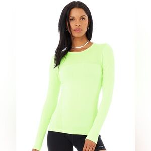 NWT ALO Yoga seamless essential long sleeve in neon lime | Small